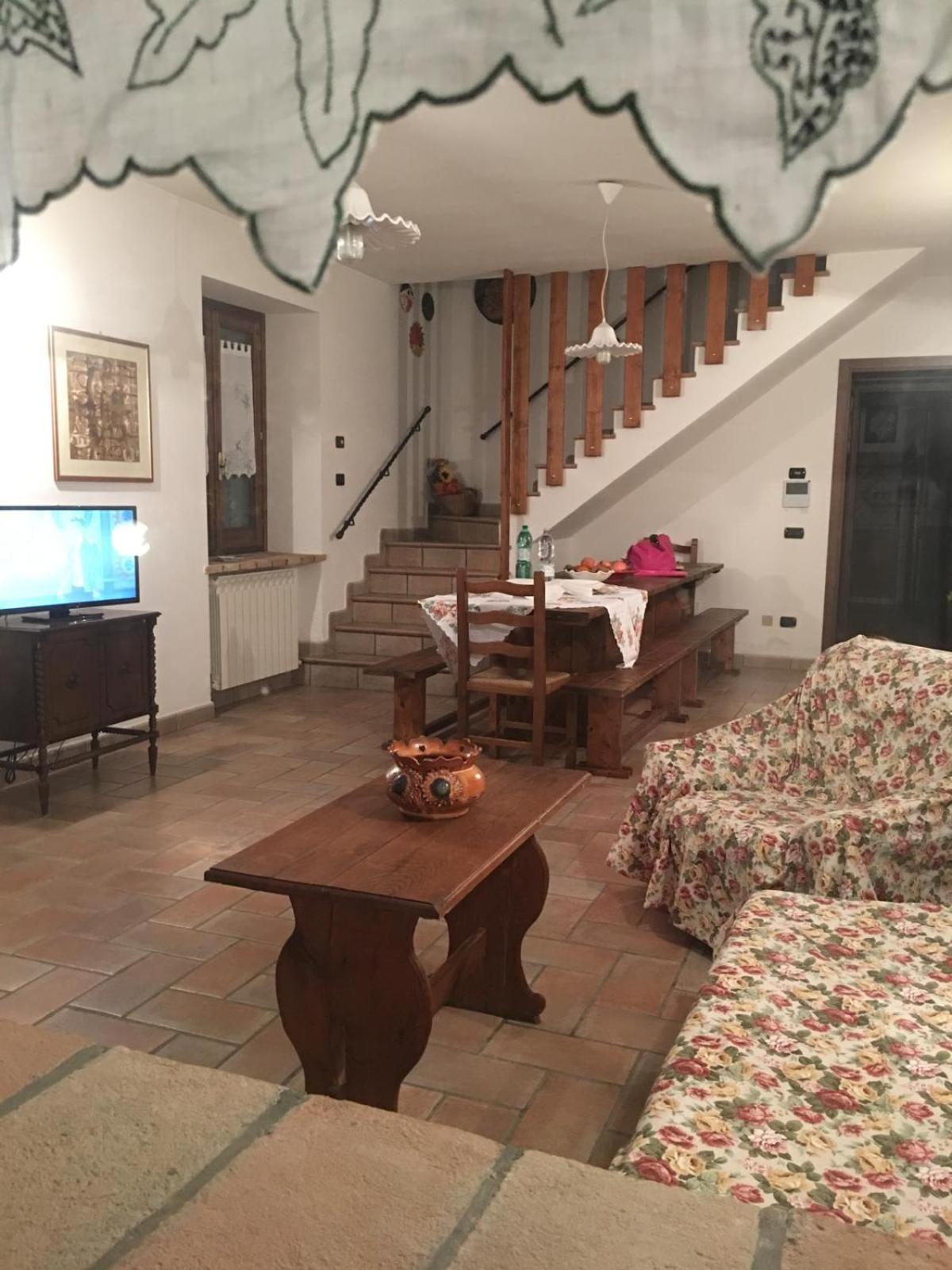 Agriturismo Casa Del Nonno Valfabbrica Eksteriør bilde